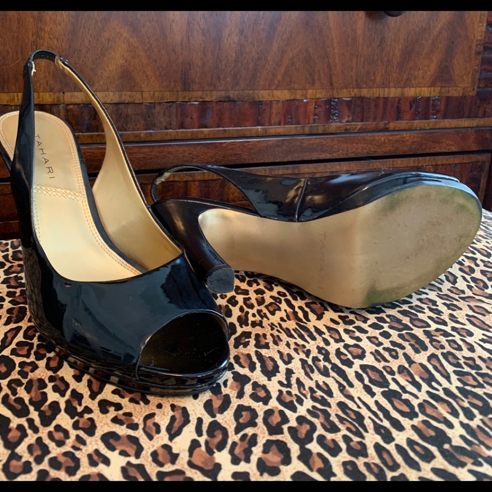 Tahari patent leather open toe sling back sz. 8.5 - Picture 2 of 4